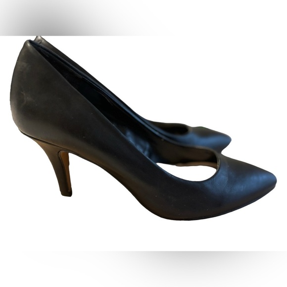 Vince Camuto Black Leather 3” pumps SZ 6.5‎ SZ 7 - Picture 11 of 13